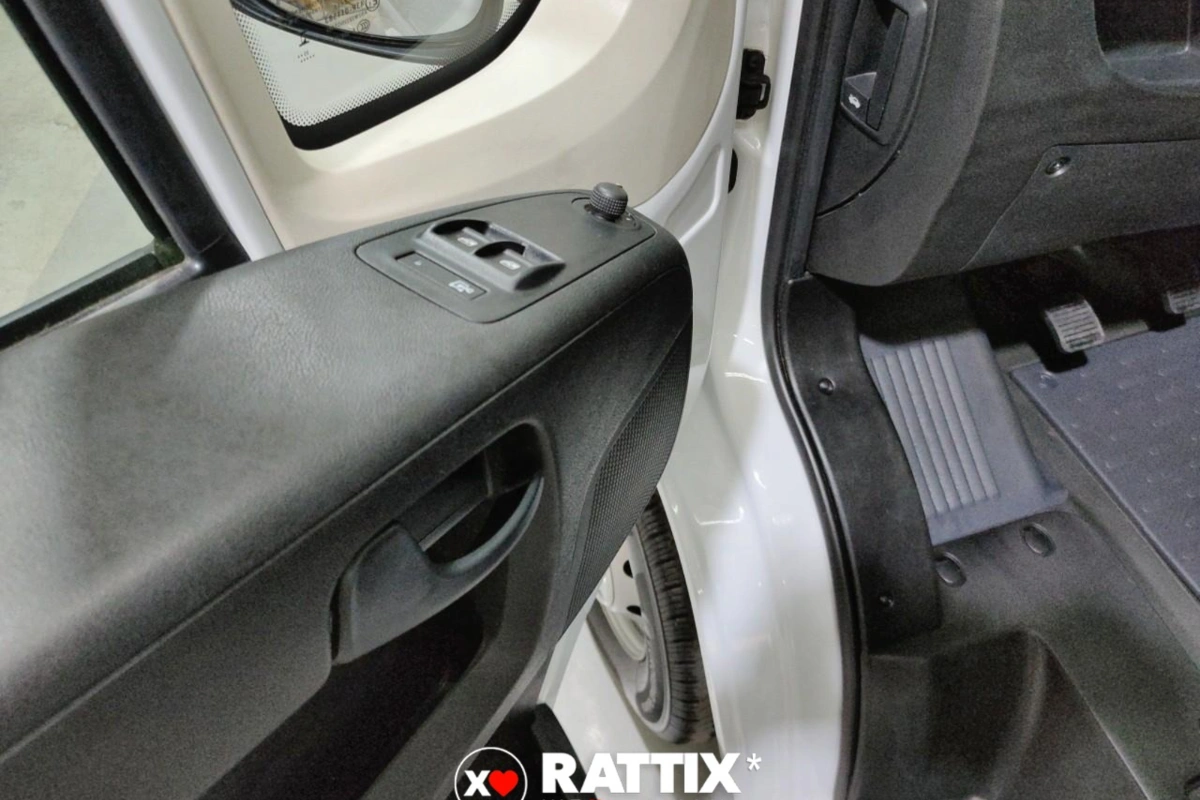 PEUGEOT boxer iii 333 2019 2.2 bluehdi 140cv S&S L3H2